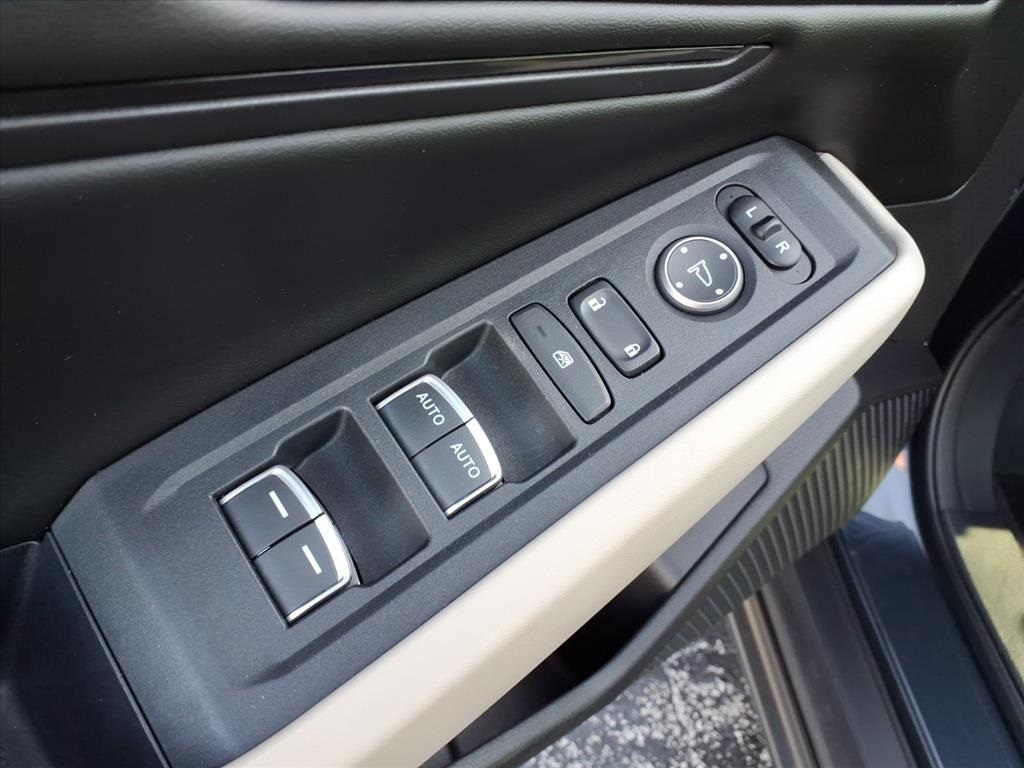 2023 Honda Accord EX photo 7