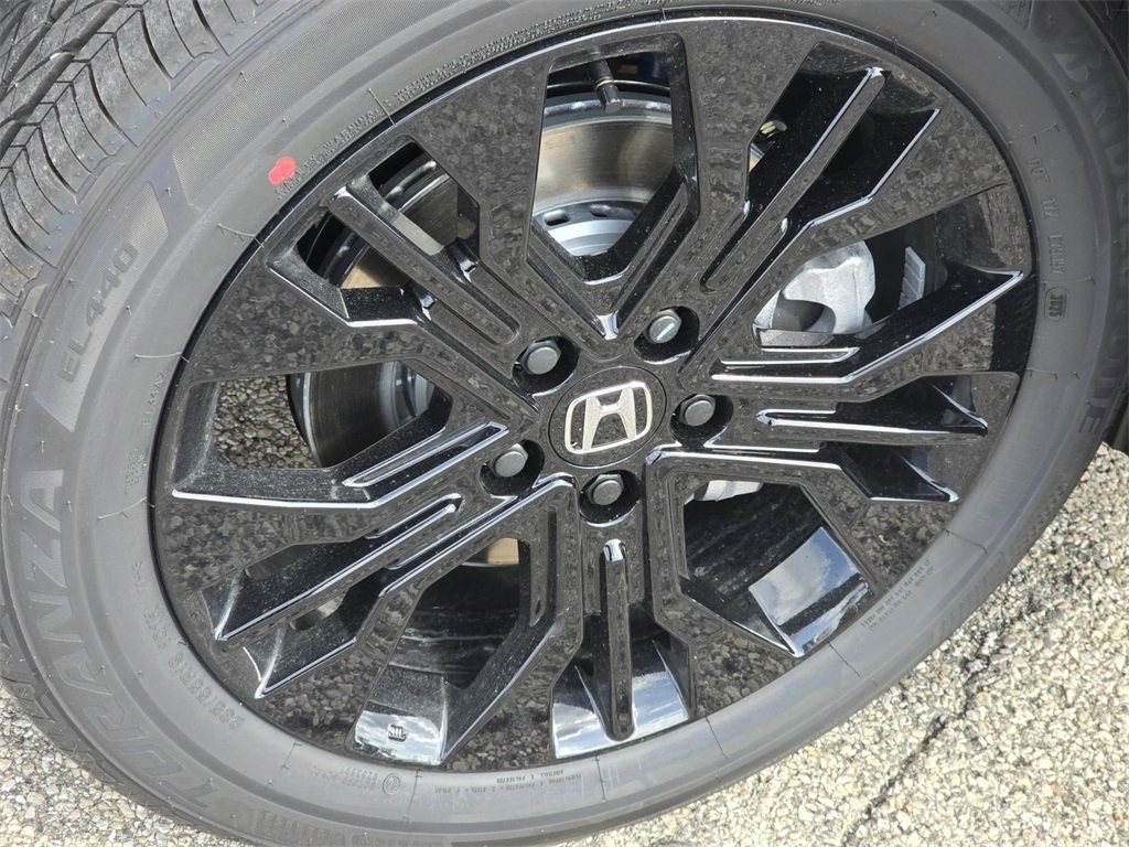 2026 Honda Odyssey photo 9