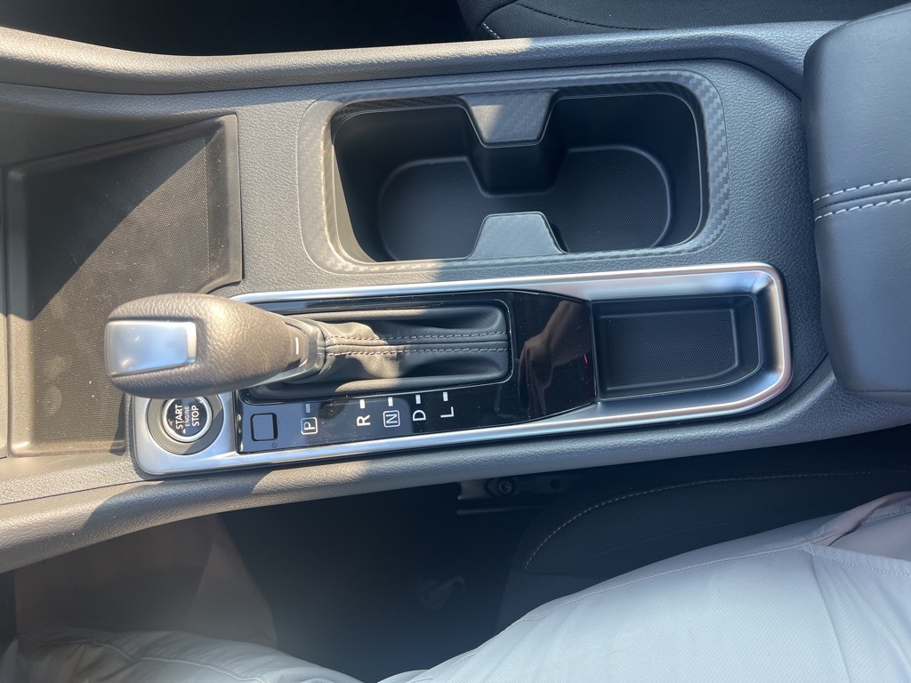 2025 Nissan Sentra SV photo 14