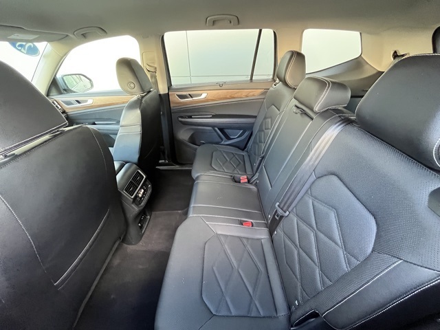 2025 Volkswagen Atlas SE Technology photo 3