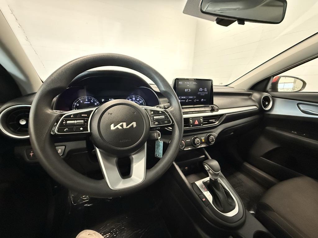 2022 Kia Forte LXS photo 10