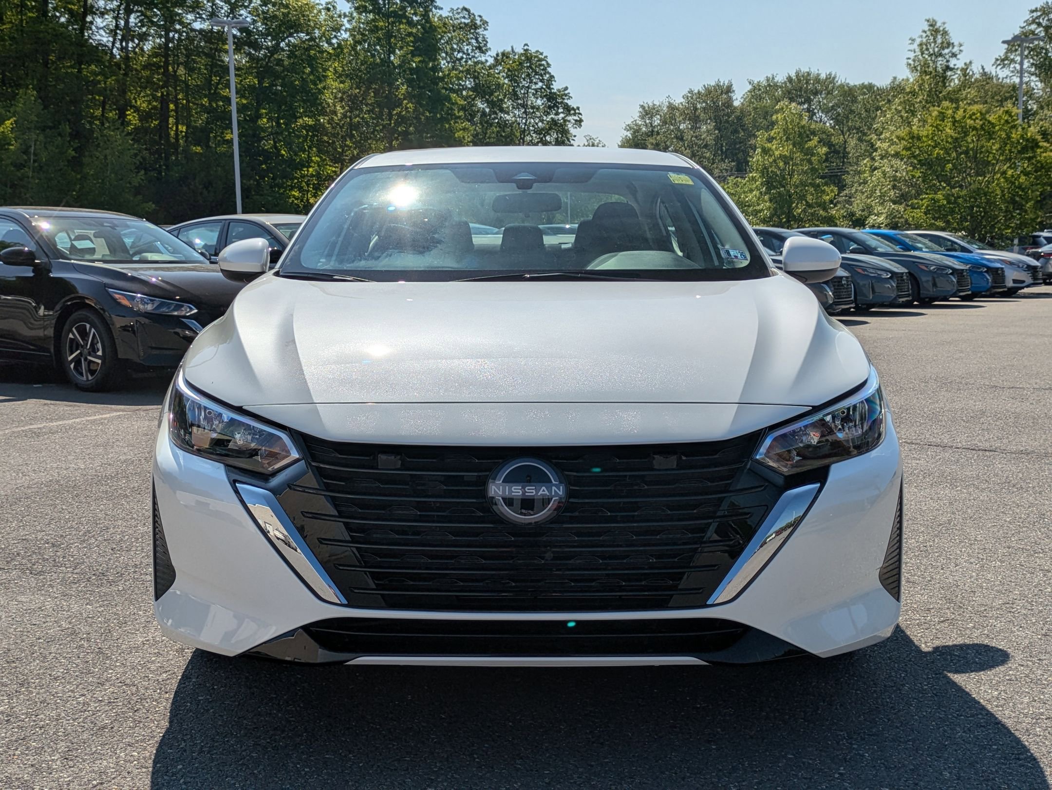 2025 Nissan Sentra SV photo 2