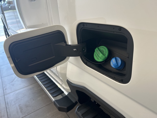 2025 Ford F-350 Lariat photo 14