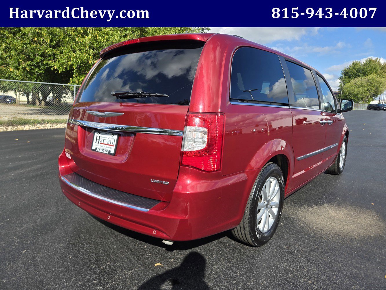 2015 Chrysler Town & Country Limited Platinum photo 31