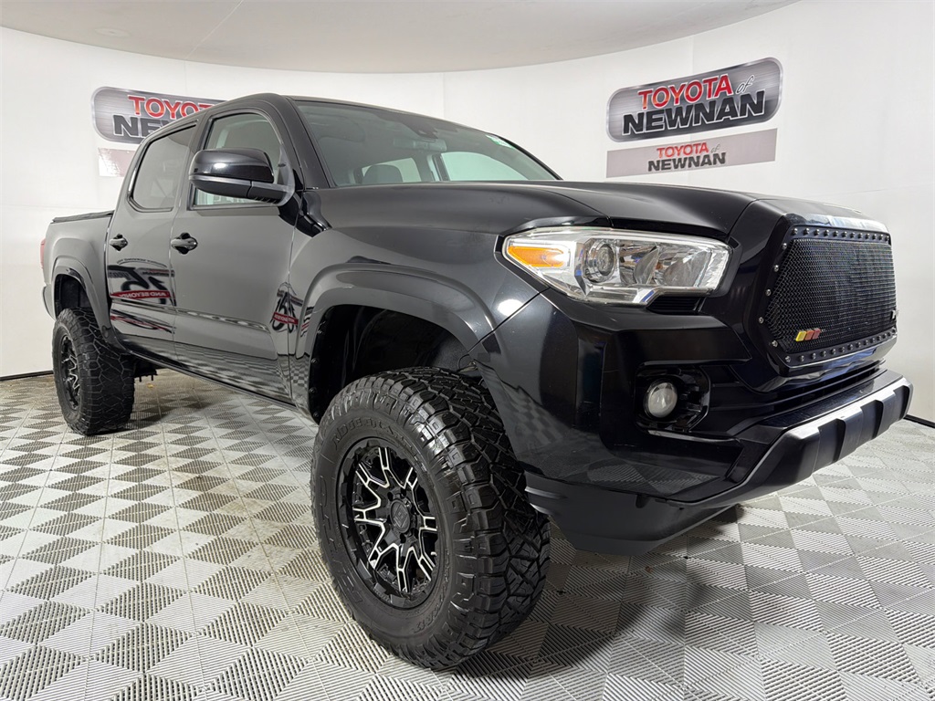 2020 Toyota Tacoma SR's photo
