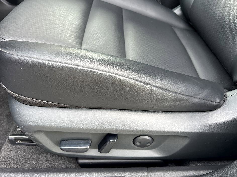 2023 Nissan Rogue SV photo 19