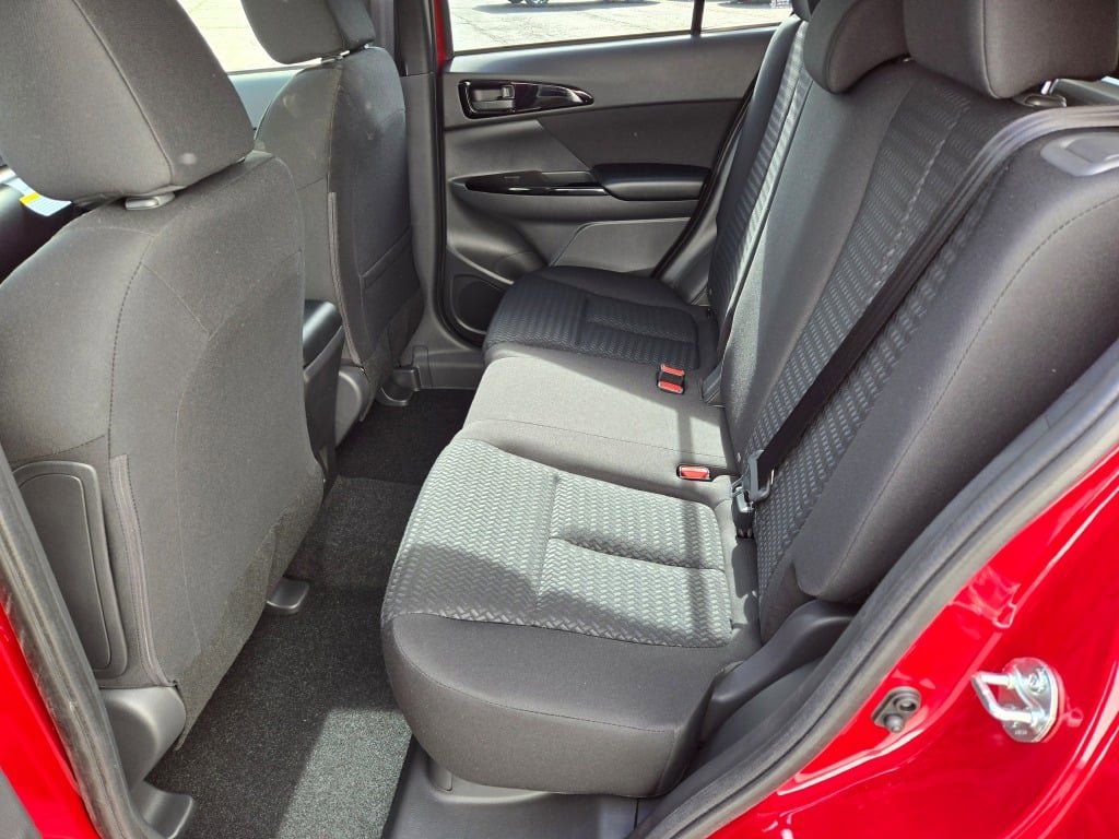 2025 Mitsubishi Eclipse Cross LE photo 8