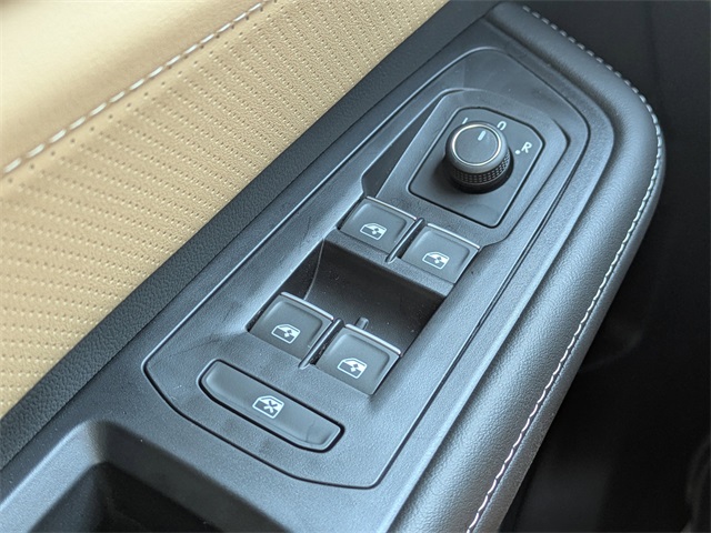 2025 Volkswagen Atlas Cross Sport SE photo 21