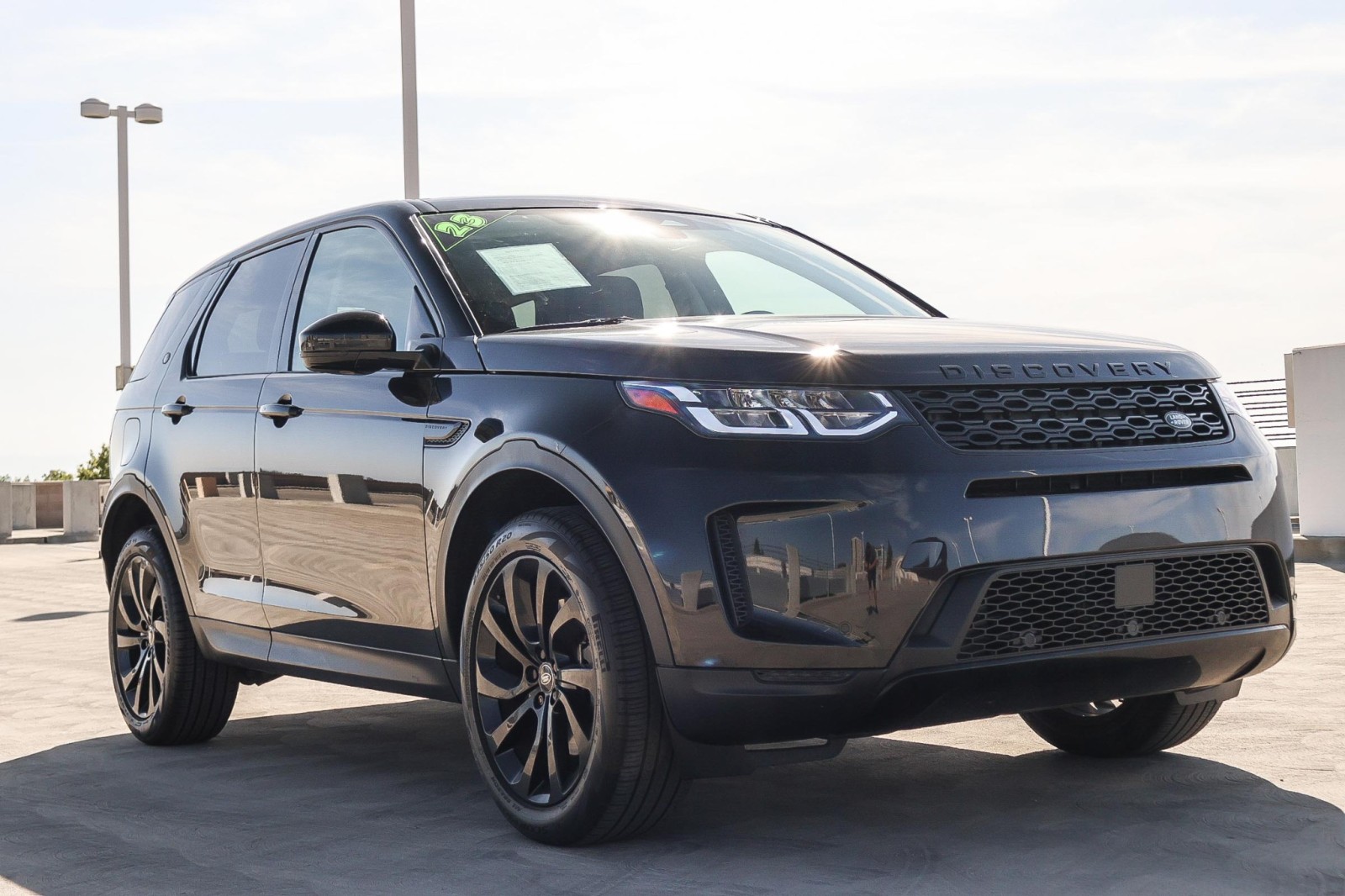 2023 Land Rover Discovery Sport S photo 3