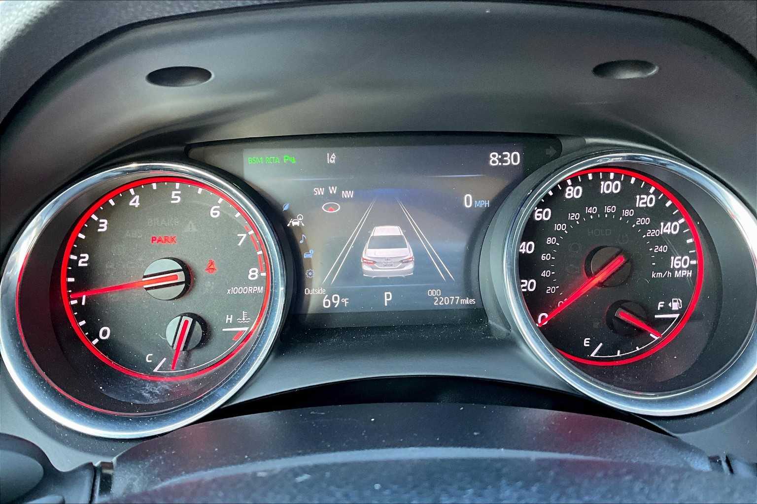 2019 Toyota Camry XLE V6 photo 22