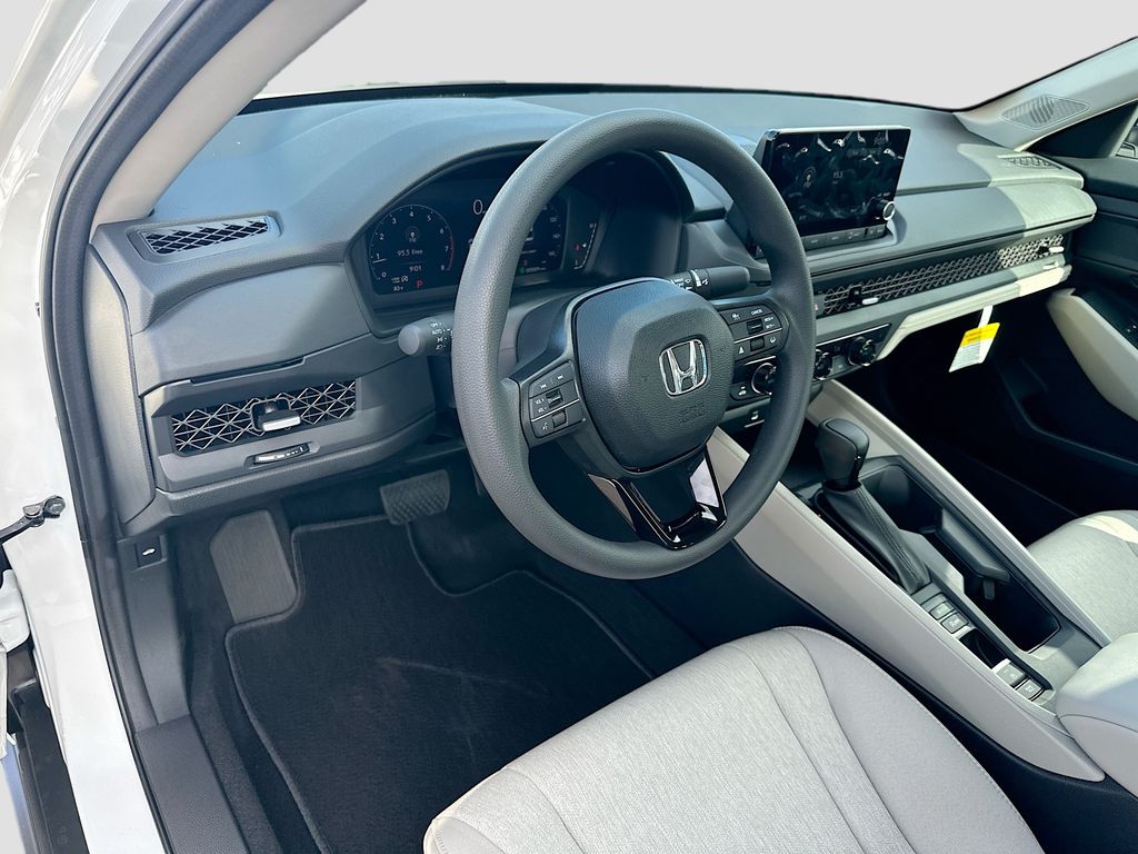 2025 Honda Accord SE photo 9
