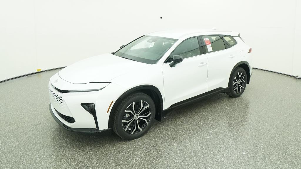 2025 Toyota Crown Signia XLE's photo