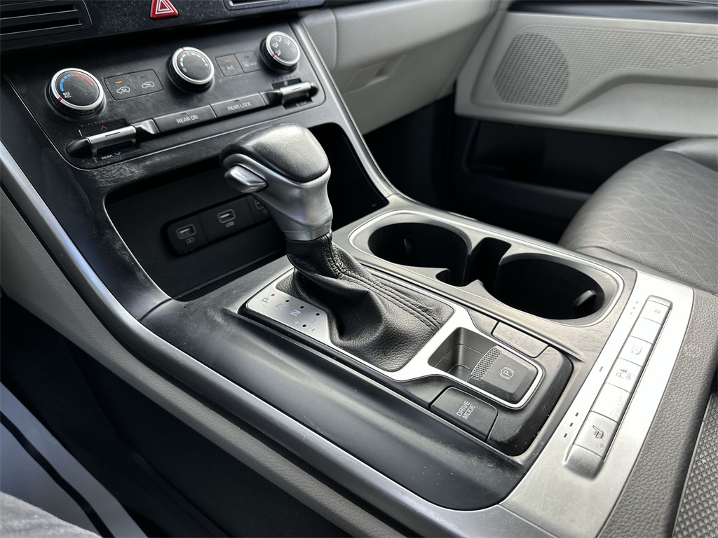 2022 Kia Carnival LXS photo 17