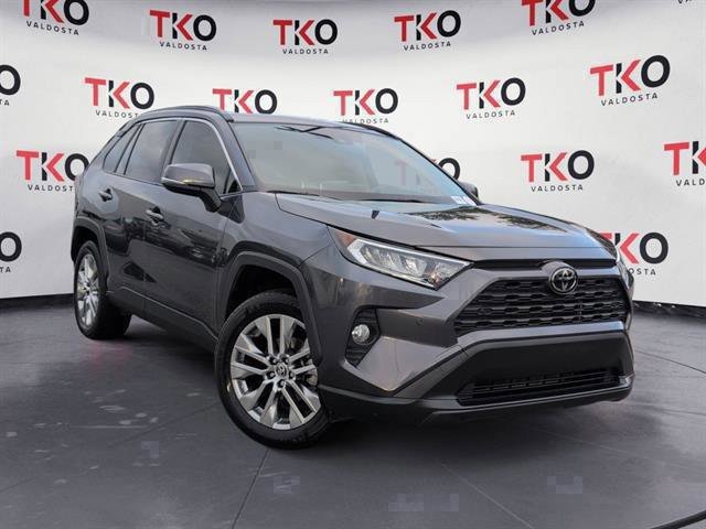 2020 Toyota RAV4 XLE Premium's photo