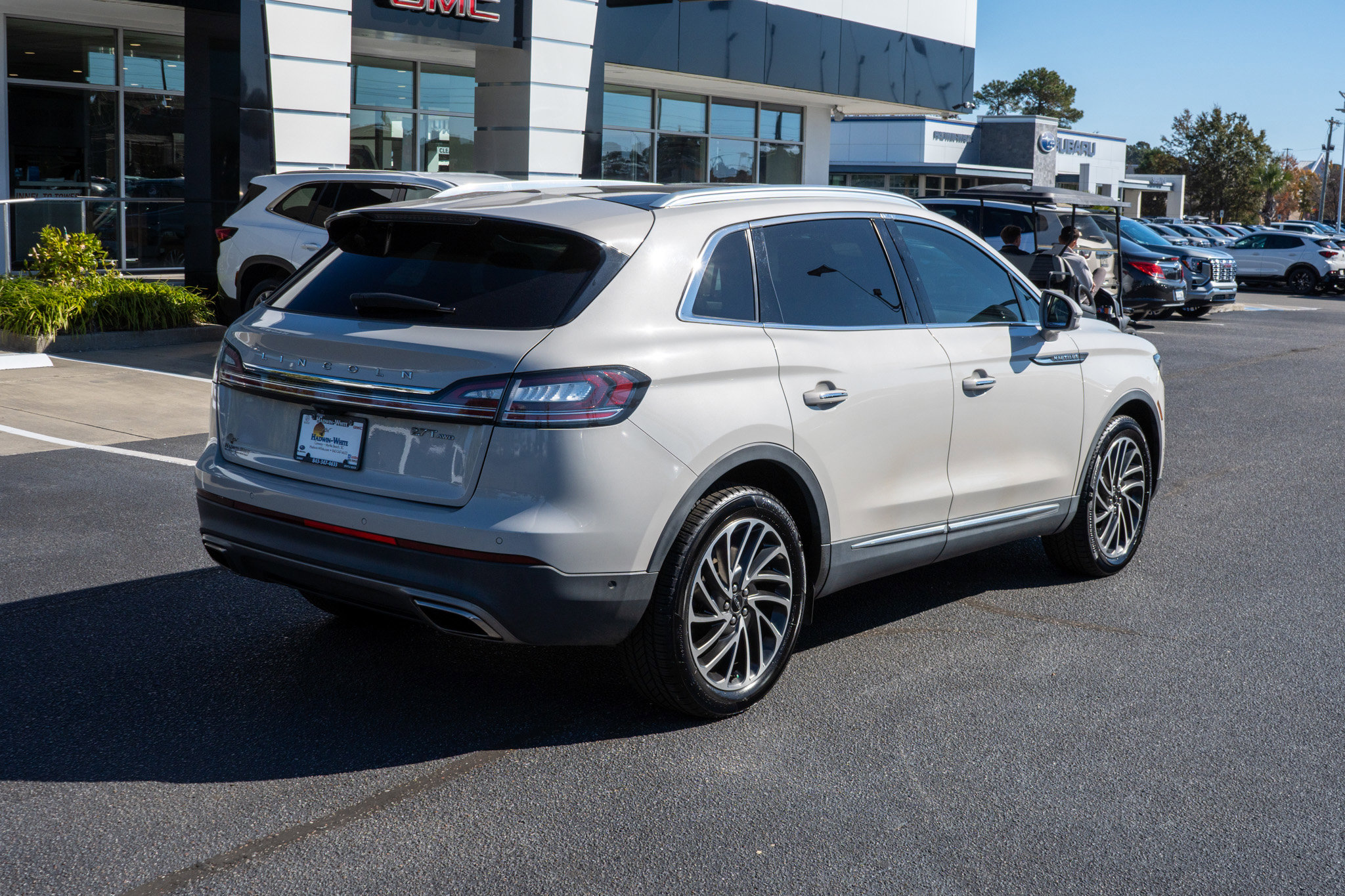 2020 Lincoln Nautilus Reserve photo 2