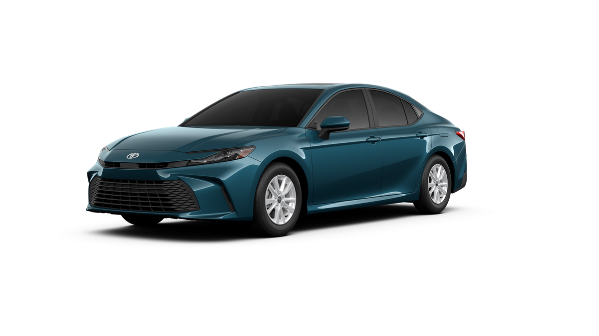 2026 Toyota Camry LE's photo