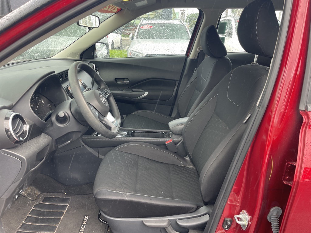 2023 Nissan Kicks SV photo 9
