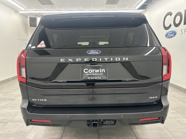 2025 Ford Expedition MAX photo 3