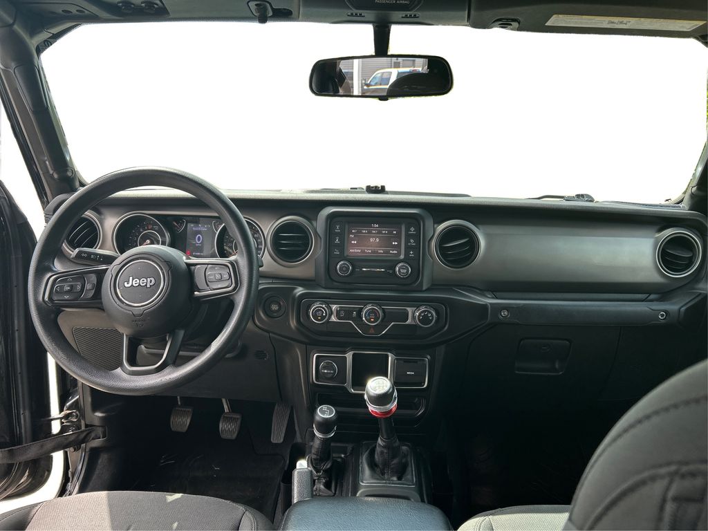 2020 Jeep Gladiator Sport photo 24