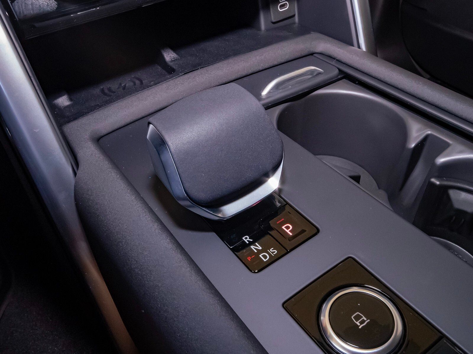 2025 Land Rover Discovery Metropolitan Edition photo 25