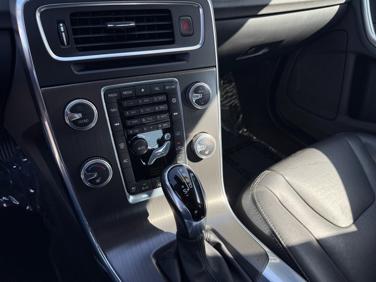 2015 Volvo S60 T5 Premier photo 13