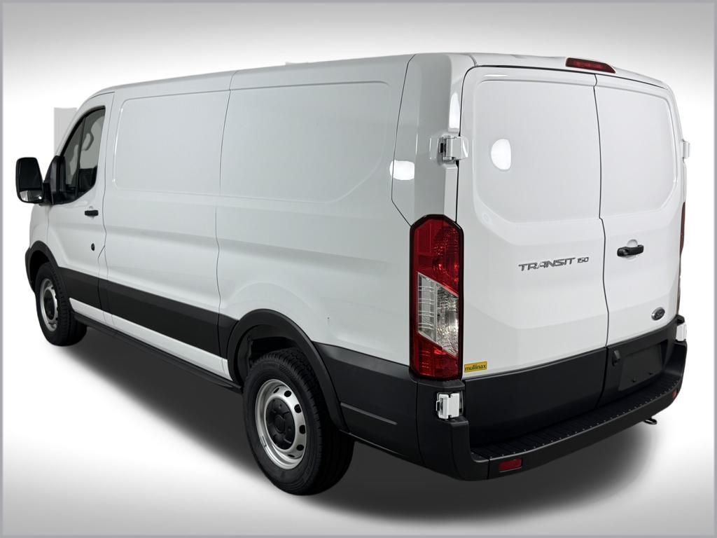 2025 Ford Transit photo 4