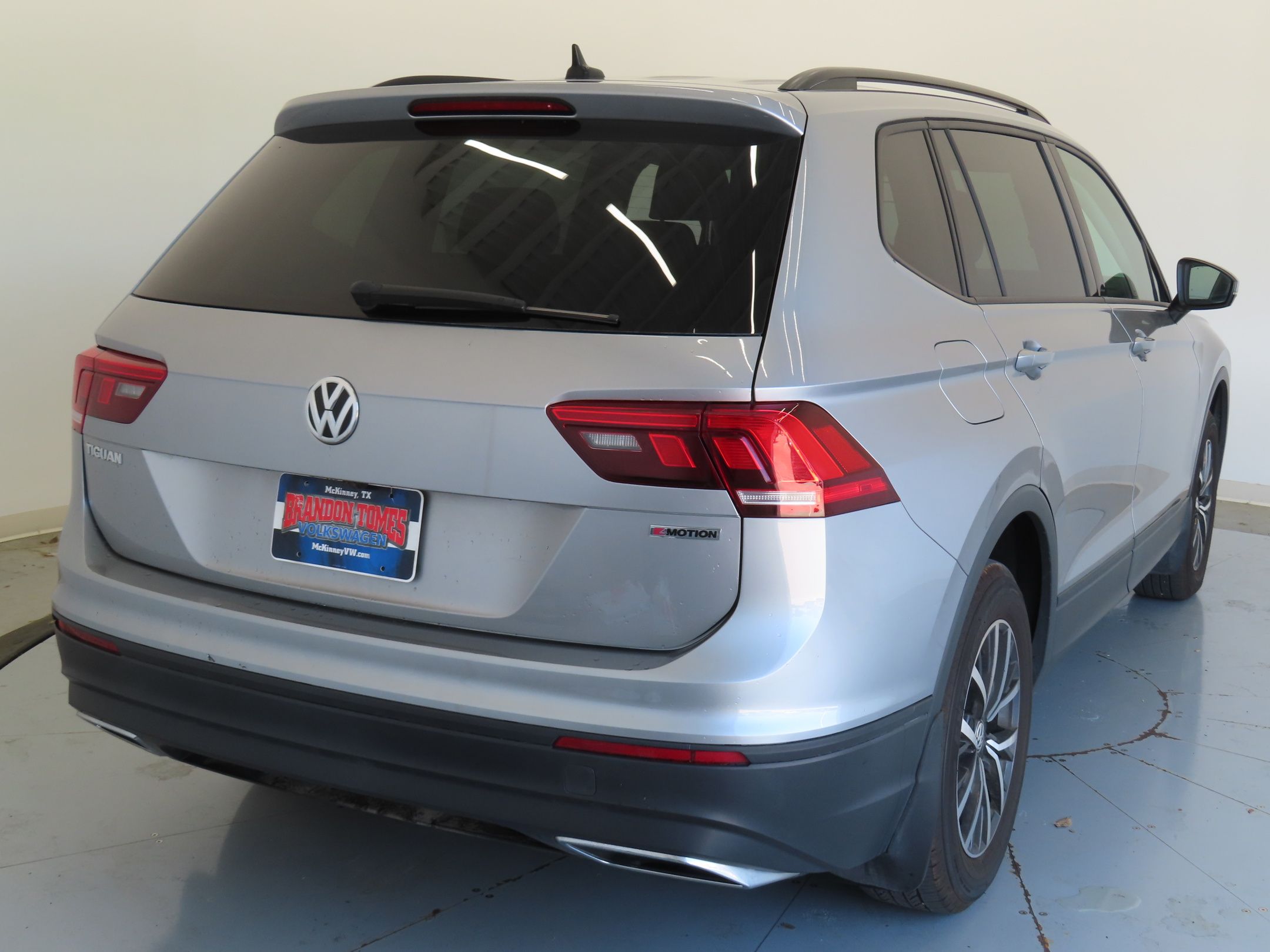 2021 Volkswagen Tiguan S photo 3