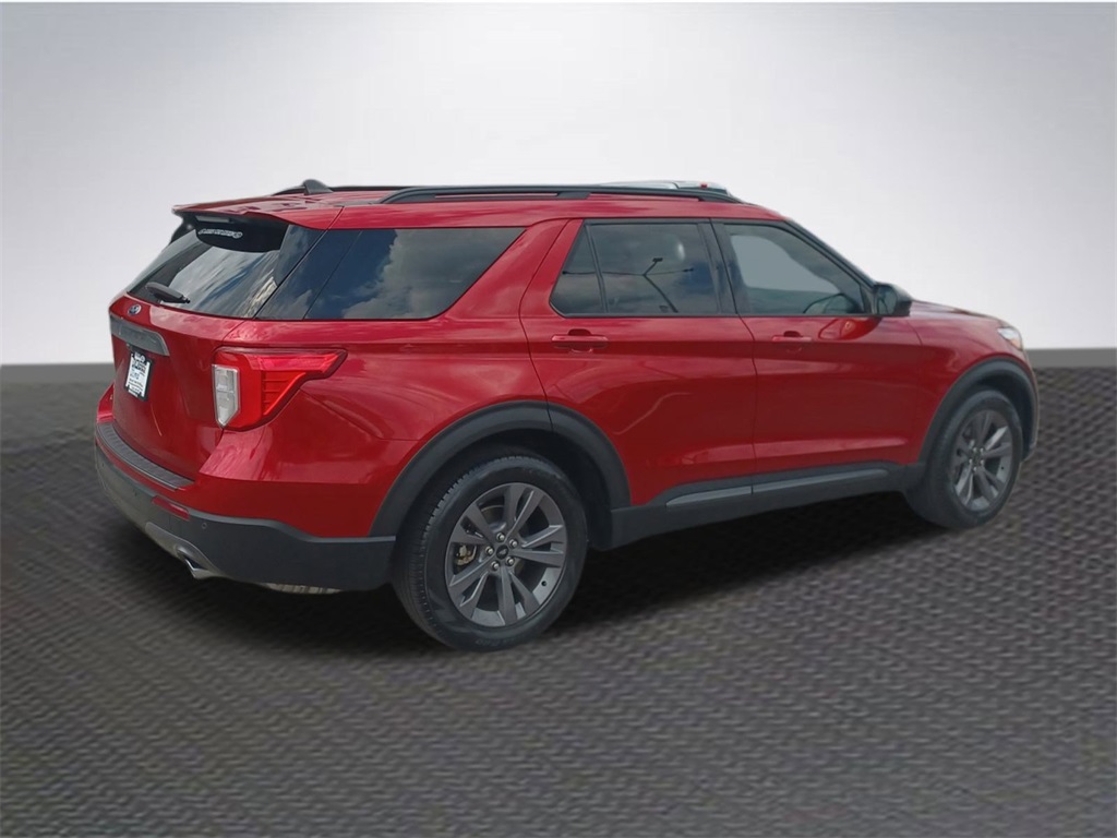 2023 Ford Explorer XLT photo 4