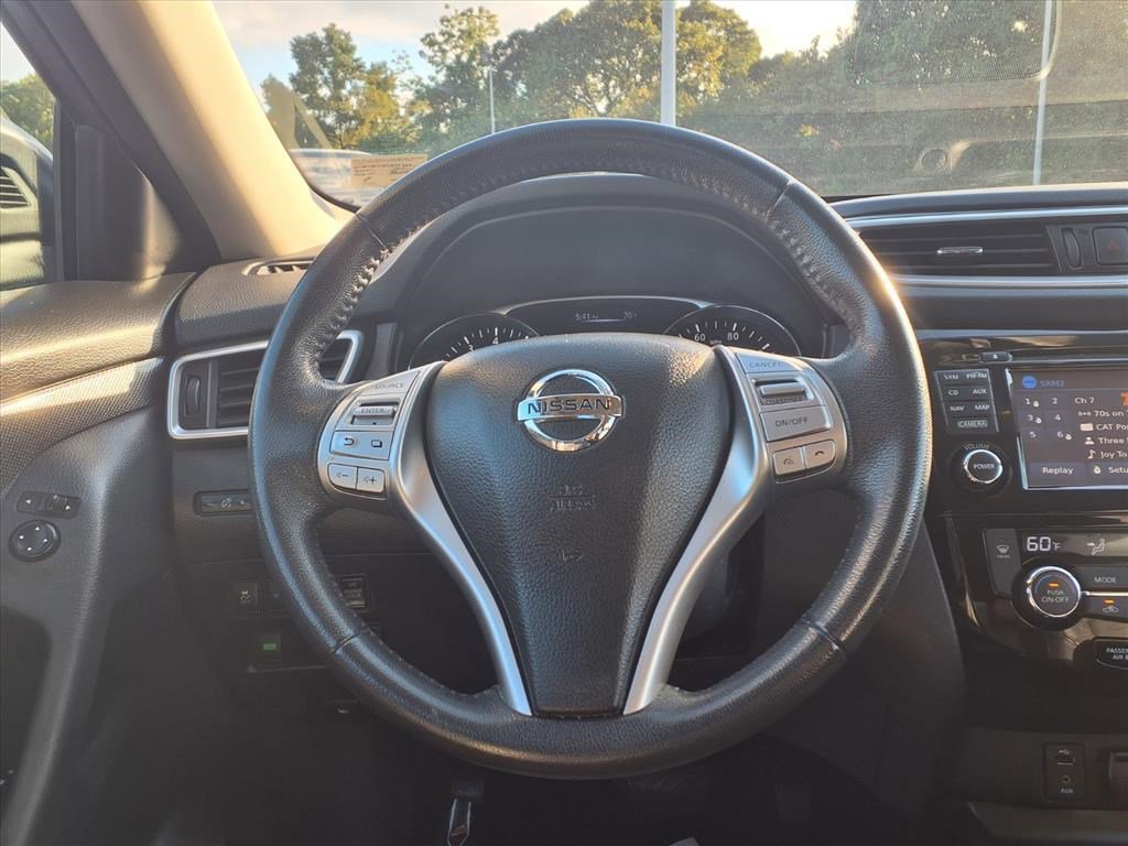 2015 Nissan Rogue SL photo 6