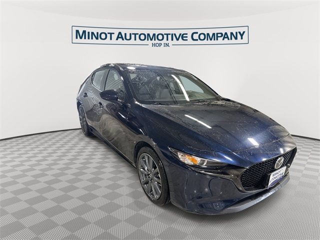 2023 Mazda Mazda3 2.5 s Preferred photo 2