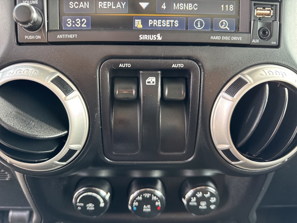 2017 Jeep Wrangler Rubicon photo 29