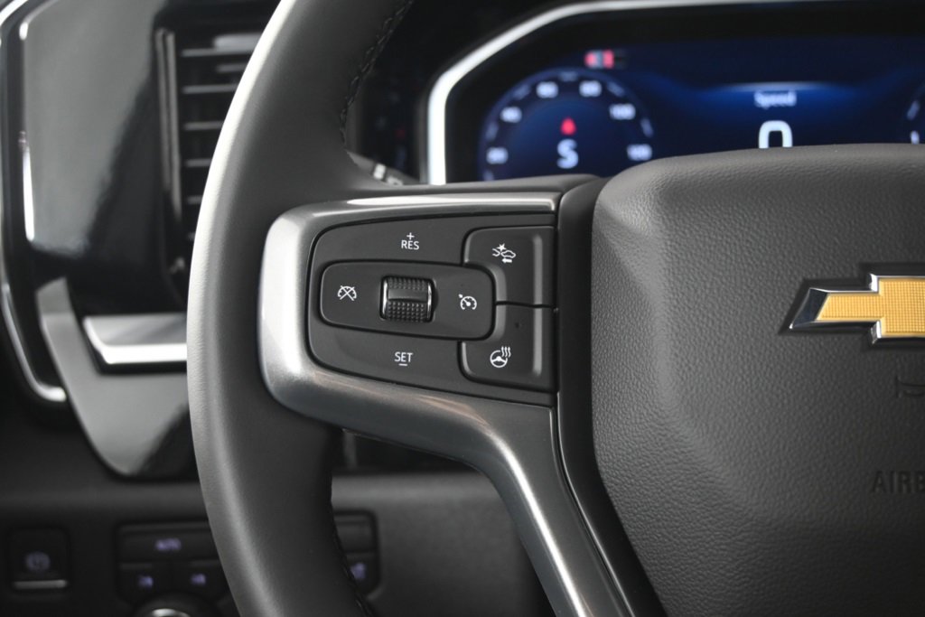 2025 Chevrolet Silverado 1500 LT photo 32