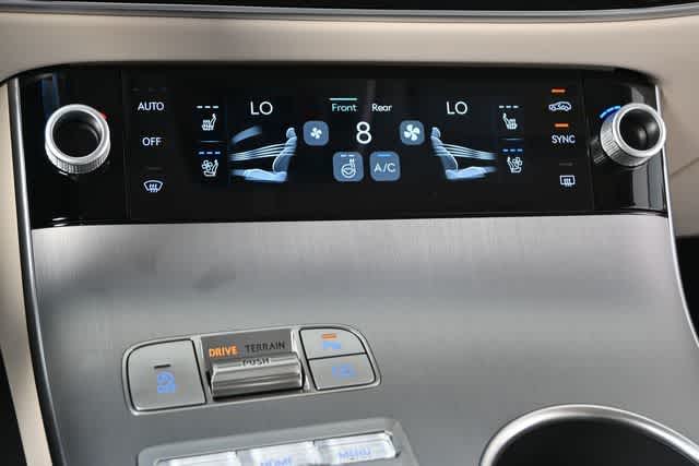 2026 Genesis GV70 2.5T Advanced photo 22