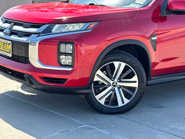 2023 Mitsubishi Outlander Sport ES photo 2