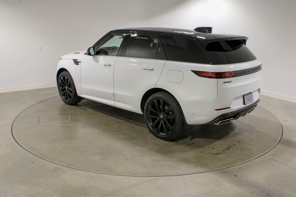 2025 Land Rover Range Rover Sport SE photo 2