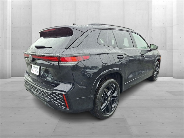 2025 Volkswagen Tiguan SE R-Line Black photo 2