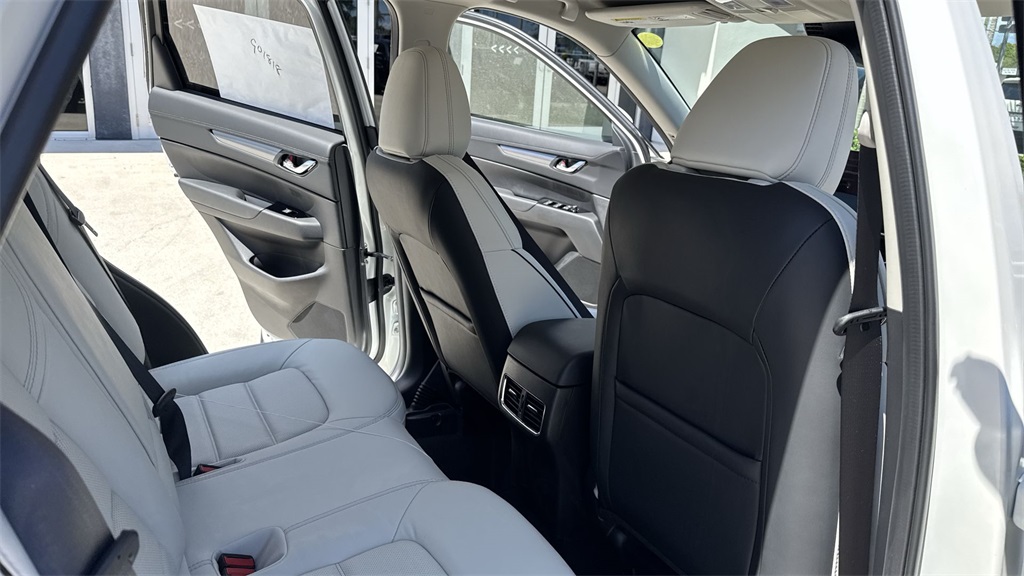 2025 Mazda CX-5 2.5 S Preferred photo 33