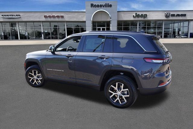 2025 Jeep Cherokee Limited photo 3