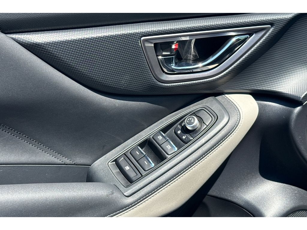 2022 Subaru Forester Limited photo 11