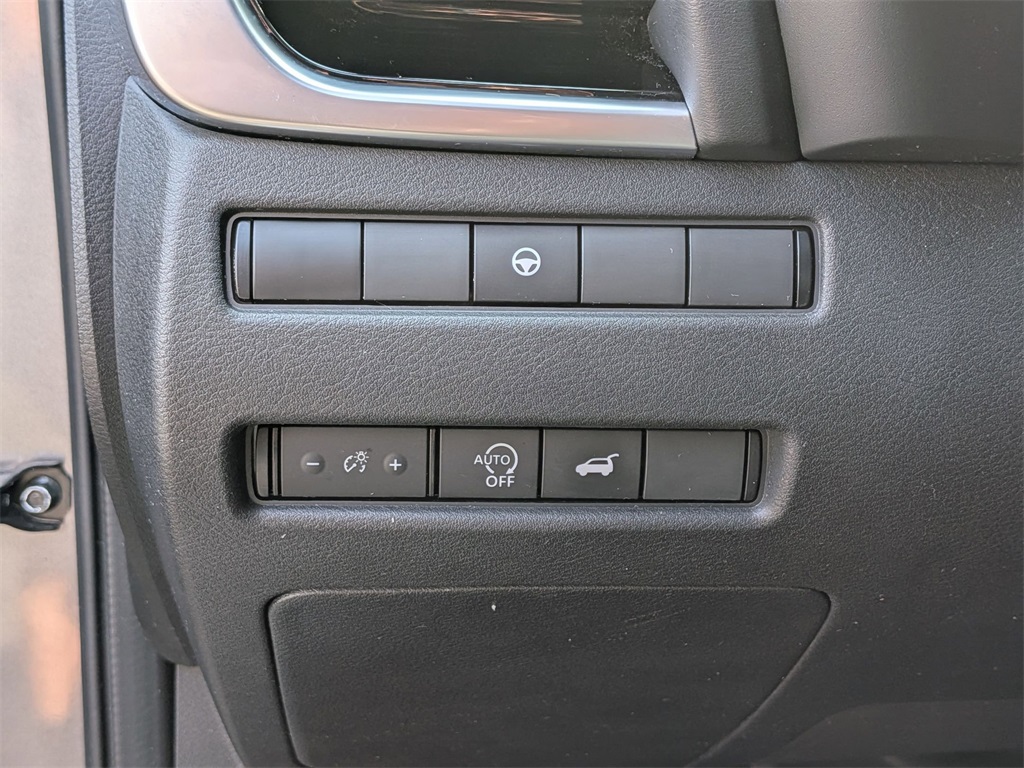 2023 Nissan Rogue SL photo 13
