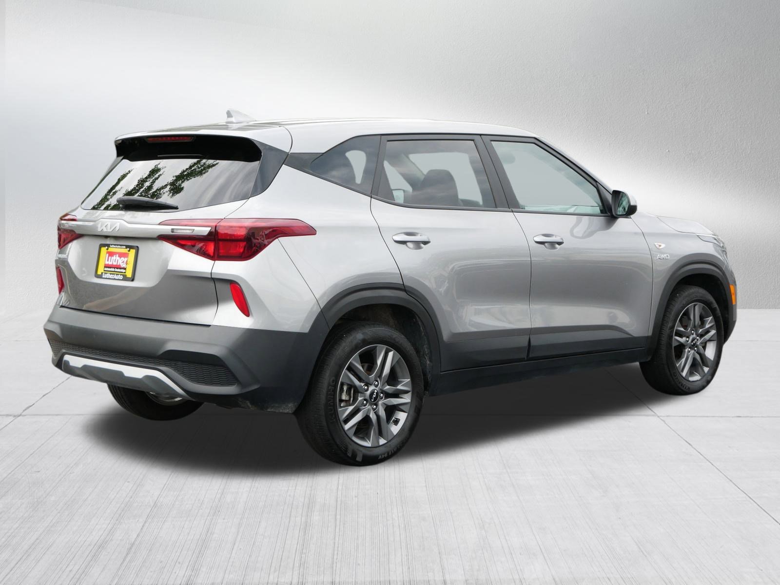 2023 Kia Seltos LX photo 5