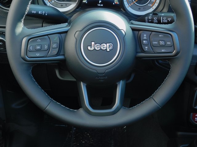 2025 Jeep Wrangler Rubicon photo 13