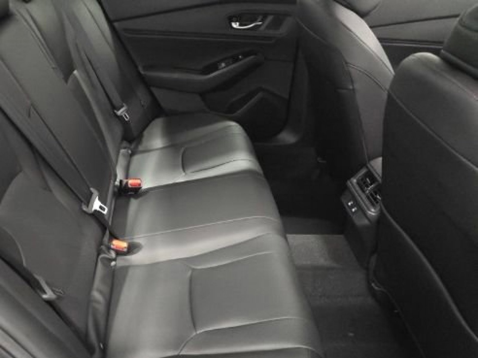2025 Honda Accord Hybrid Touring photo 4
