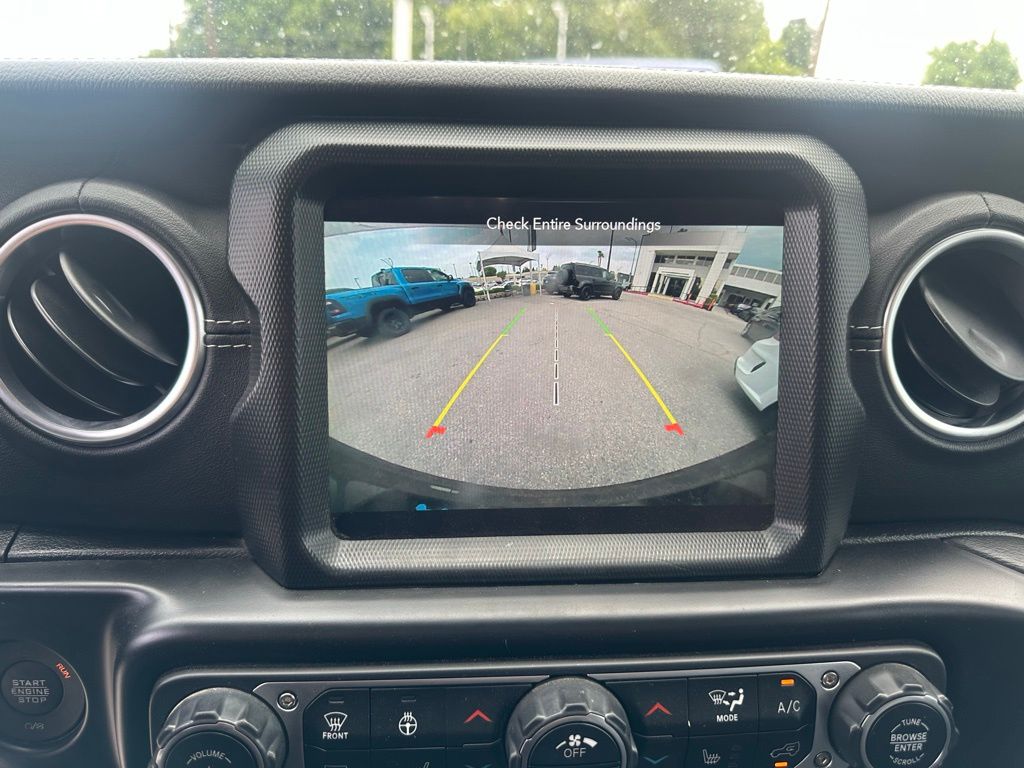 2022 Jeep Wrangler Unlimited Sahara 4xe photo 8