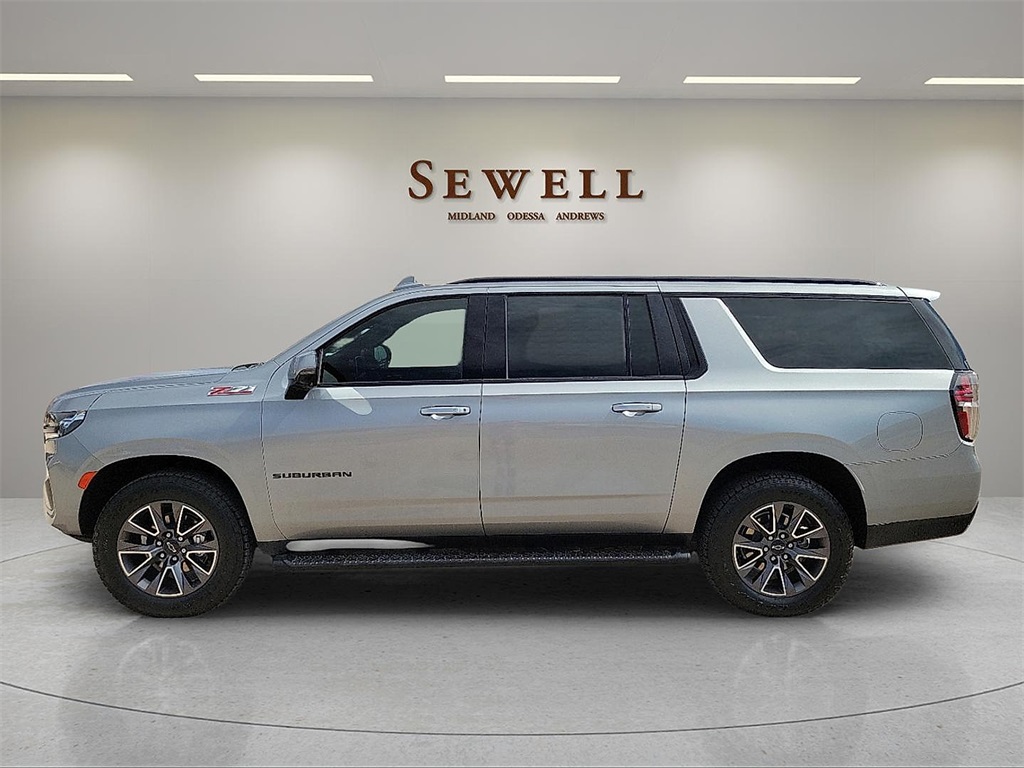 2023 Chevrolet Suburban Z71 photo 2