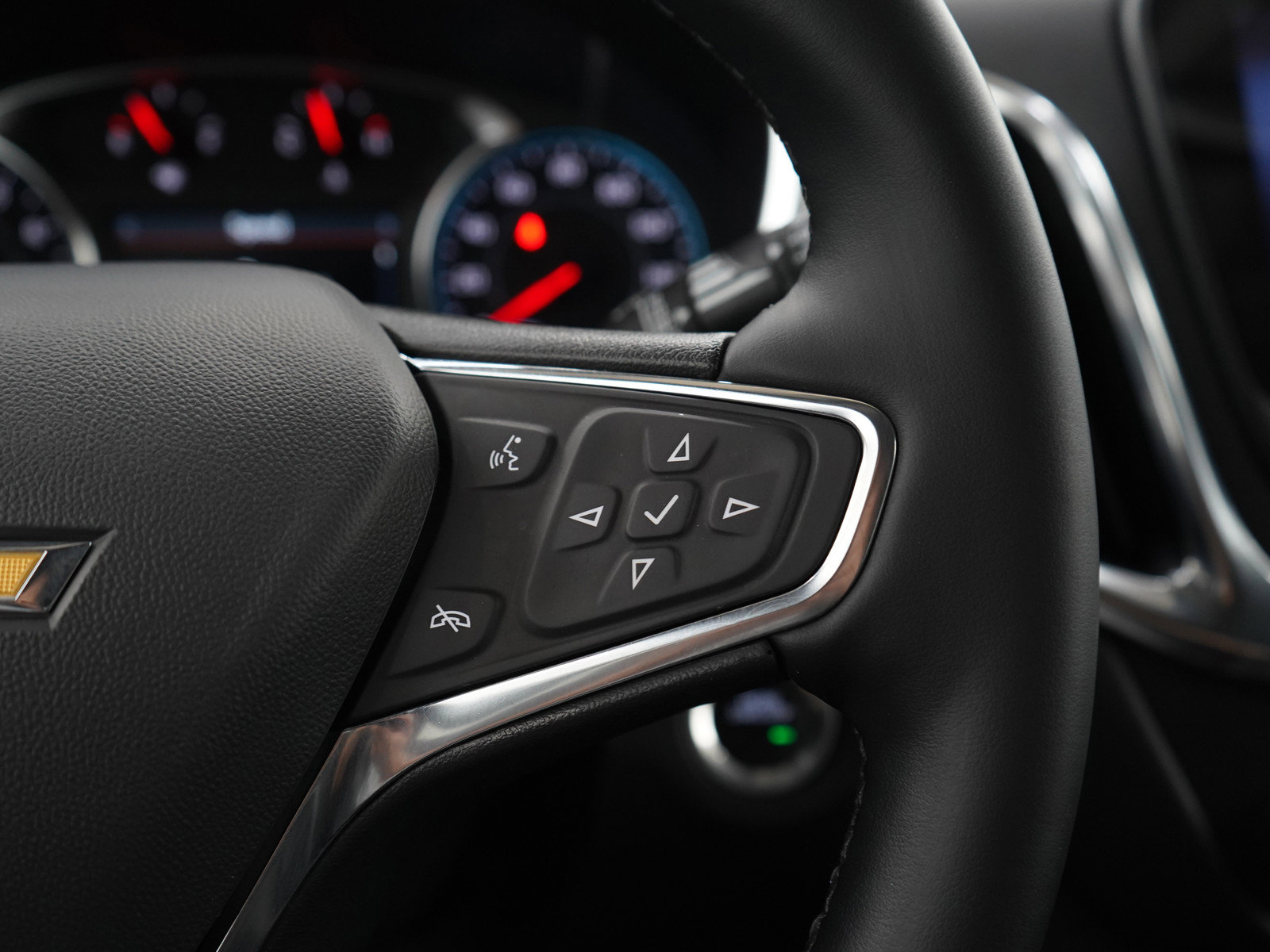 2024 Chevrolet Equinox LT photo 24