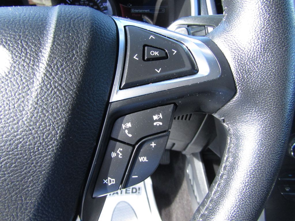2019 Ford Edge SEL photo 21