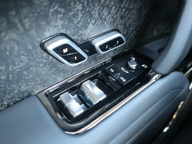 2025 Land Rover Range Rover Sport SE photo 18