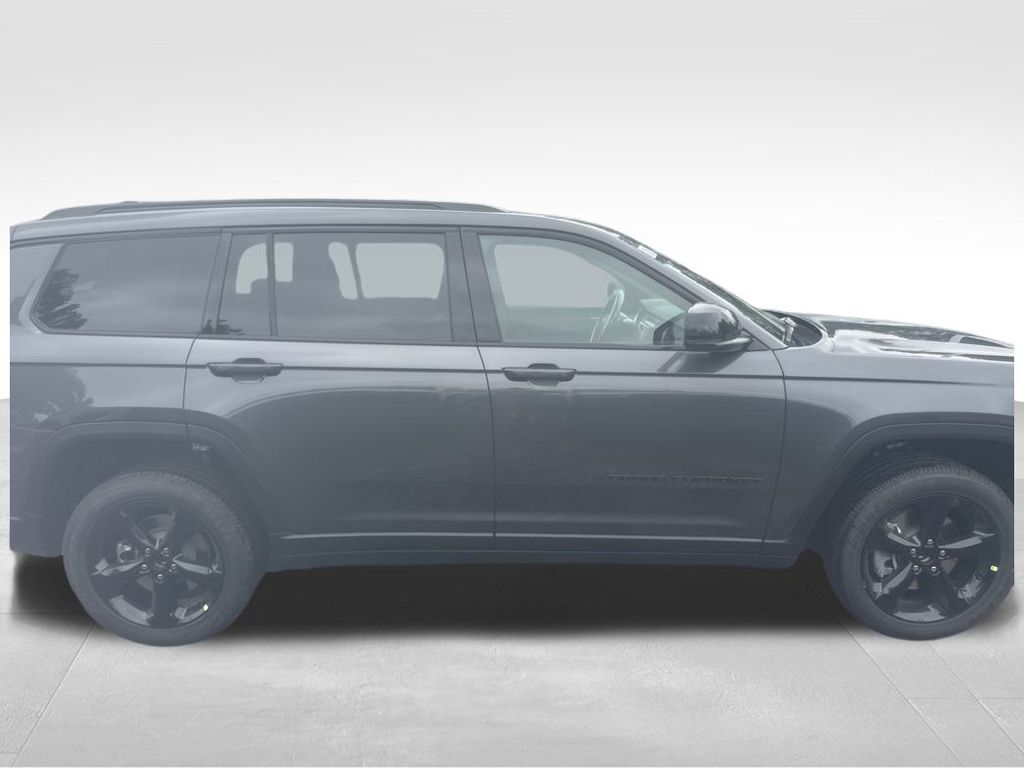 2025 Jeep Grand Cherokee Altitude X photo 18