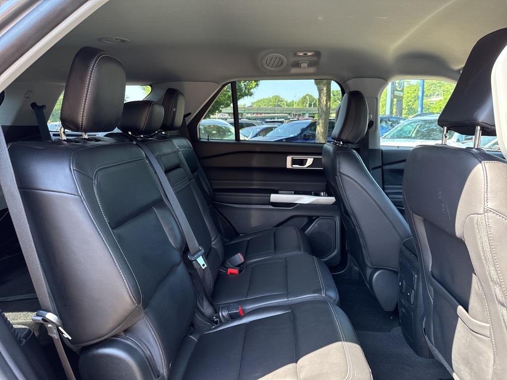 2022 Ford Explorer XLT photo 25